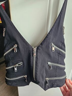 Dollskill Black Zip-Detail Cropped Vest